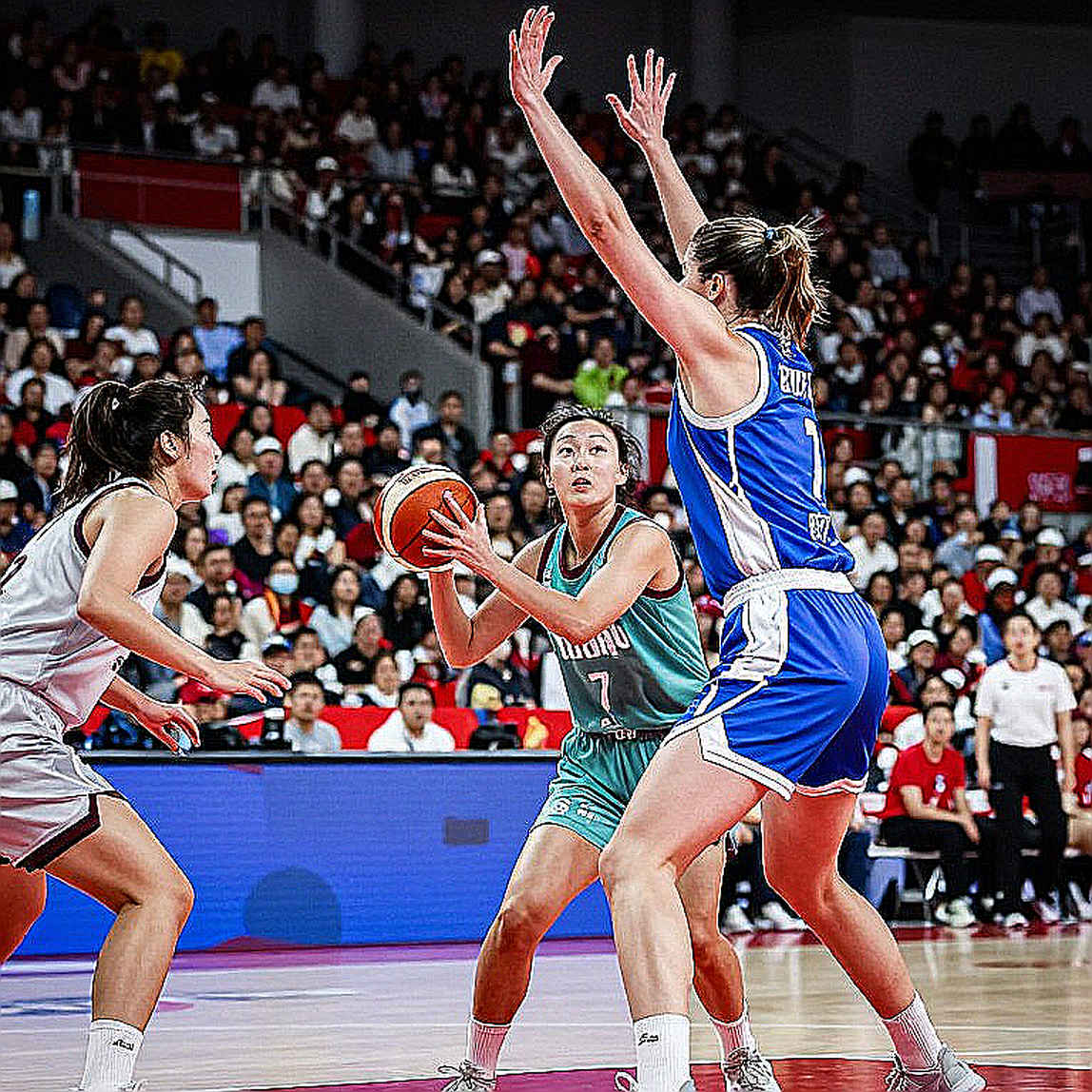 V-League 2026-2027: Sóng thẻ đỏ cuồng cuồng ở trận mở màn - The Cong thắng 2-0 trước tân binh Đồng Nai