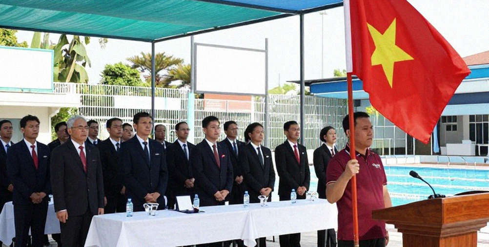 Khủng hoảng chỉ lấy đi sân đấu, không lấy đi quỹ đạo