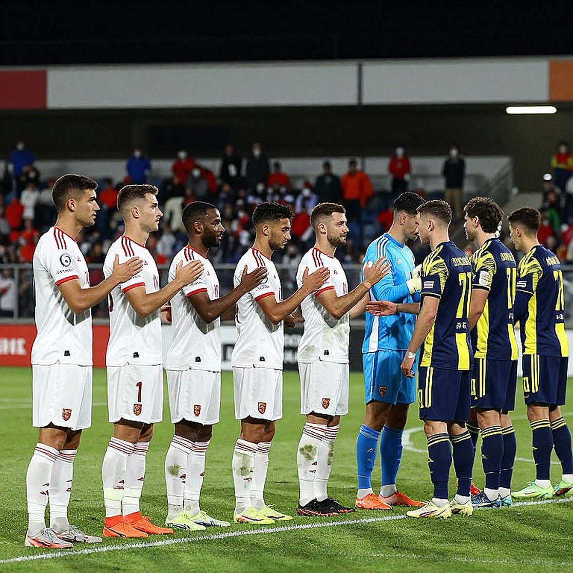 Chung kết ASEAN Cup: Hudson chọn im lặng, Herdman chọn lên tiếng
