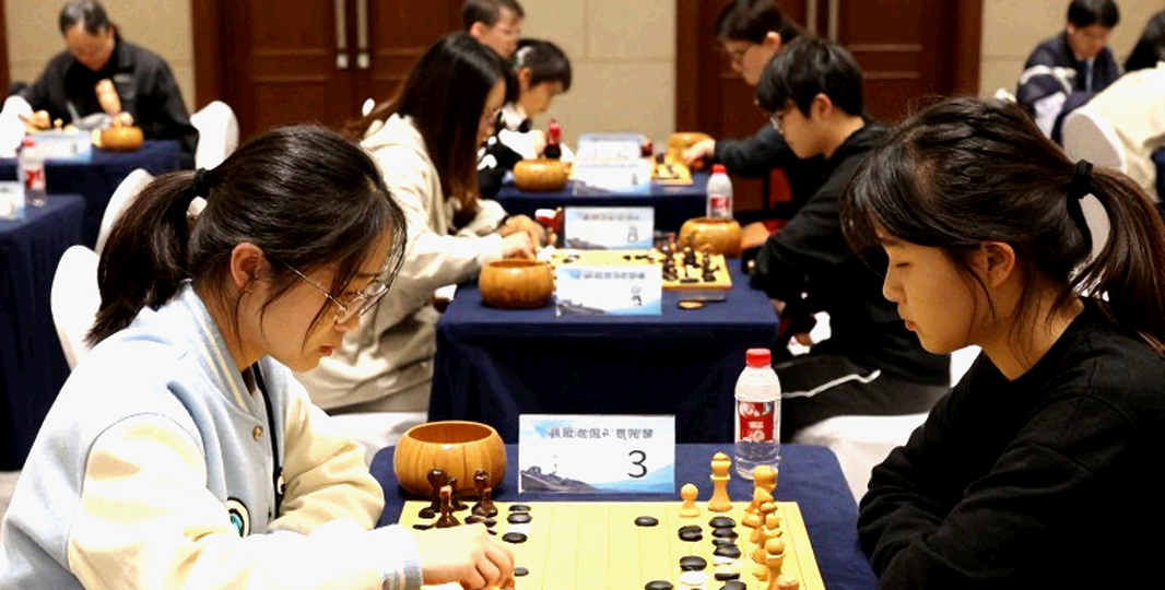 Ấn Độ thua Uzbekistan tại Olympiad cờ vua: ba nước đi của Nihal Sarin và quyết định ngoài bàn cờ